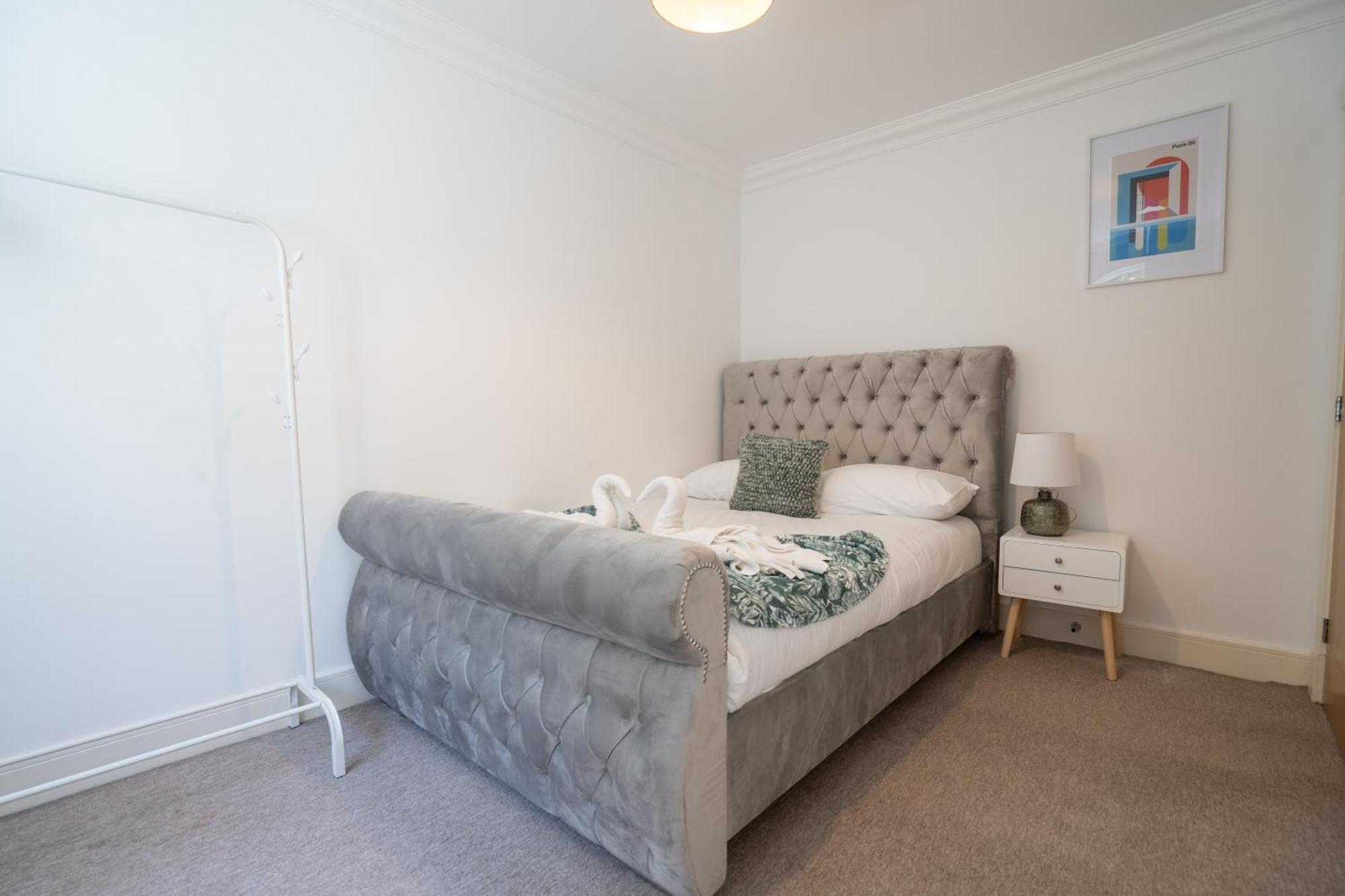 Willa Emirates House, Luxe 5 Bed, With King Sized Beds, Next To Aiport & Nec, Jlr 5 Mins Marston Green Zewnętrze zdjęcie